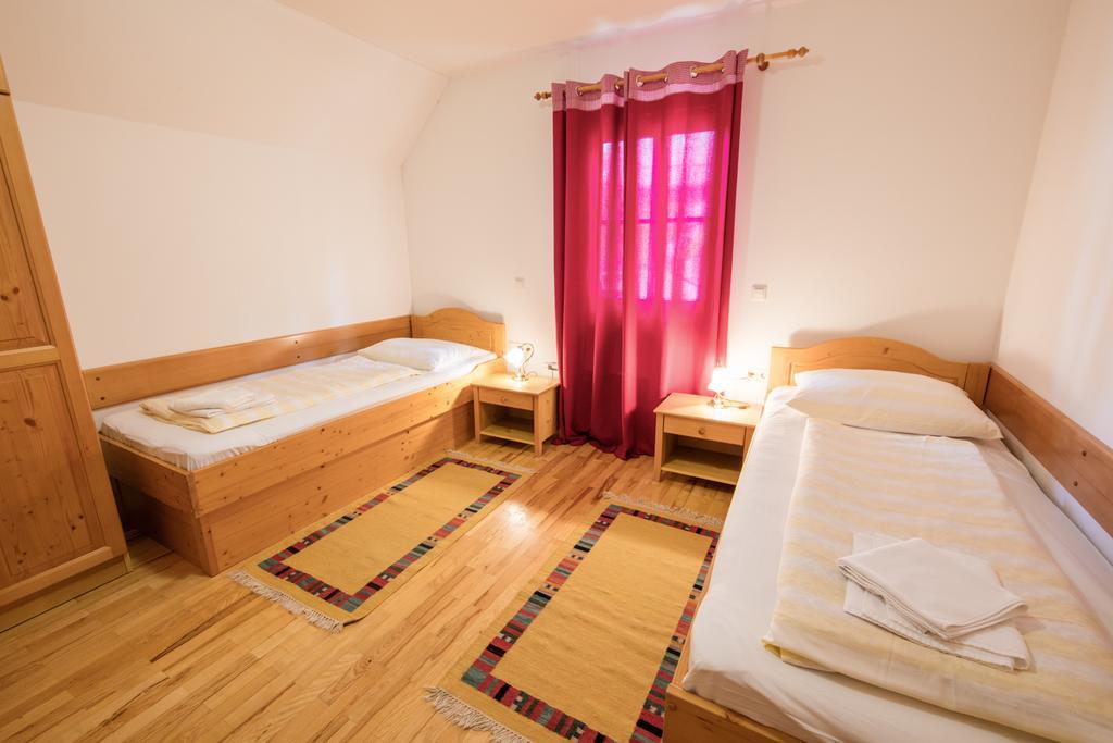 Apartments Mariborsko Pohorje ฮอชโกโปโอเรีย ภายนอก รูปภาพ